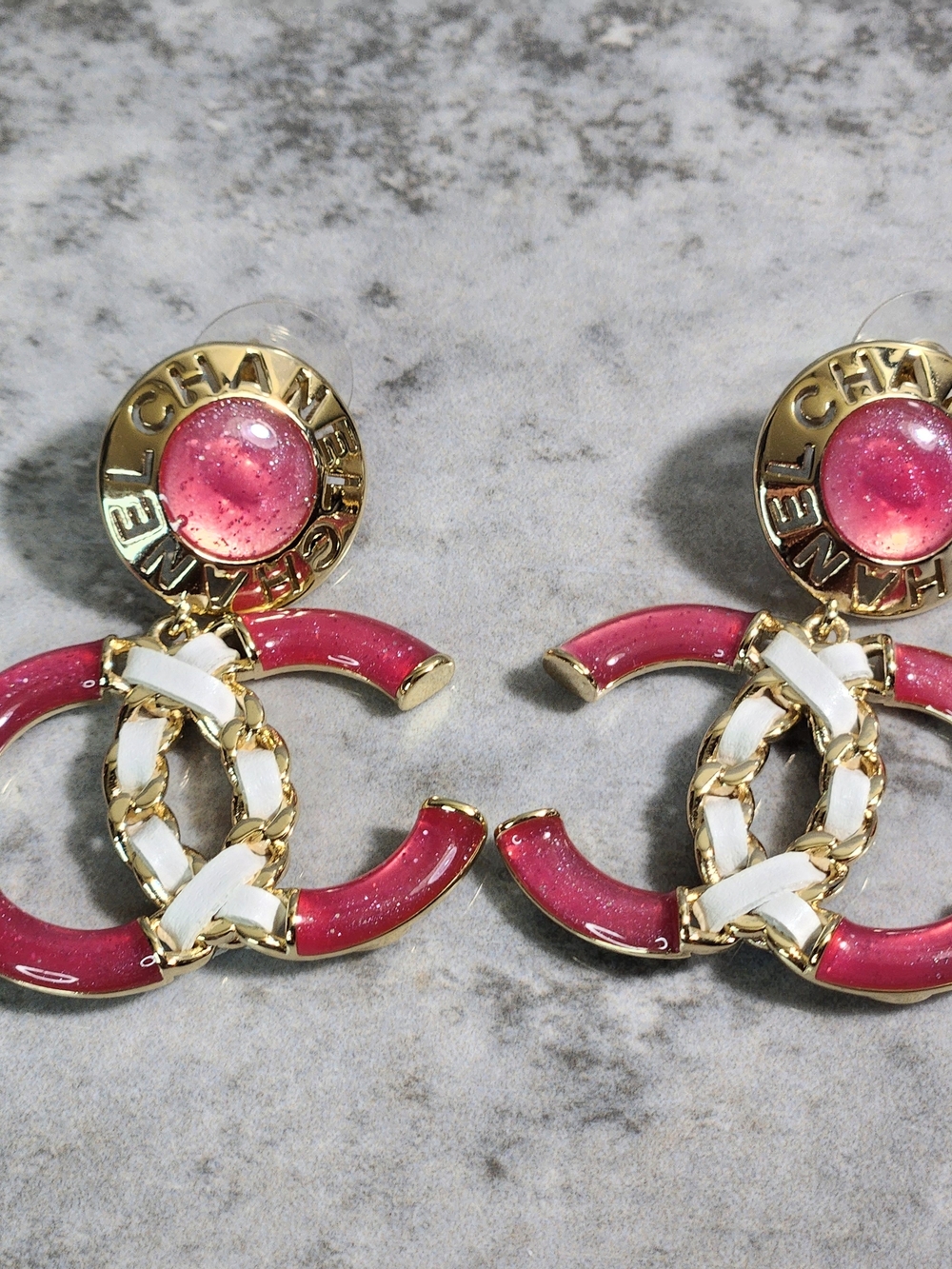 CHANEL Pink Enamel Interwoven Chain CC Drop Earrings✨️ - Picture 2 of 11